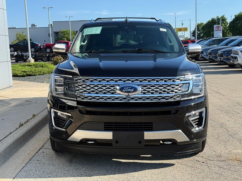 Ford Expedition Vehicle Full-screen Gallery Image 08