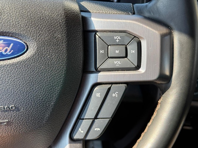 Ford Expedition Vehicle Full-screen Gallery Image 22