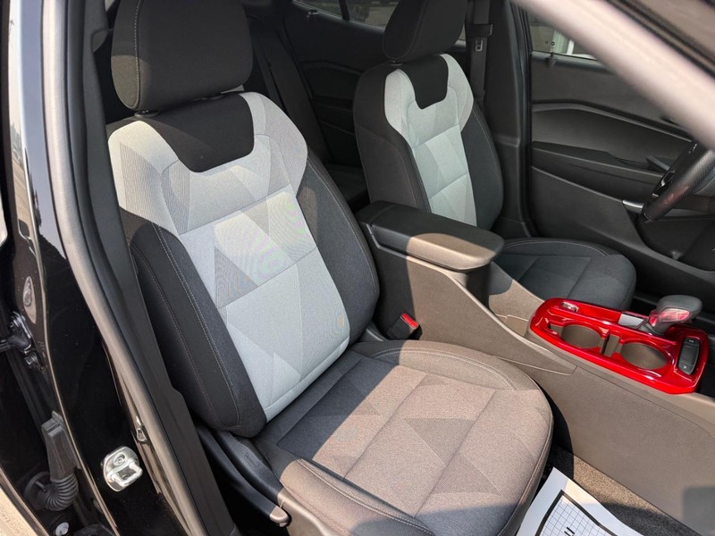 Chevrolet Trax Vehicle Full-screen Gallery Image 11