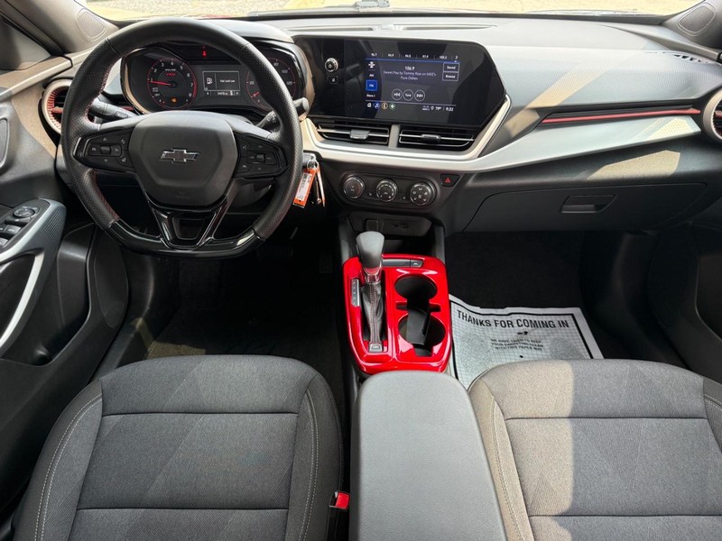 Chevrolet Trax Vehicle Full-screen Gallery Image 13