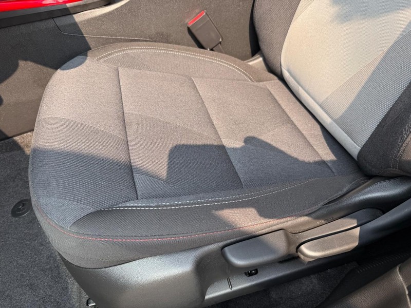 Chevrolet Trax Vehicle Full-screen Gallery Image 17