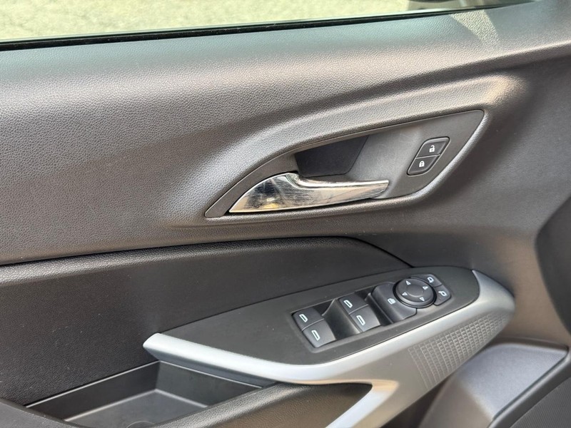 Chevrolet Trax Vehicle Full-screen Gallery Image 18