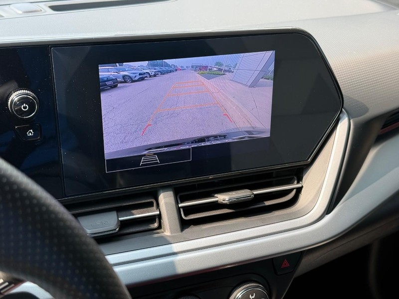 Chevrolet Trax Vehicle Full-screen Gallery Image 24