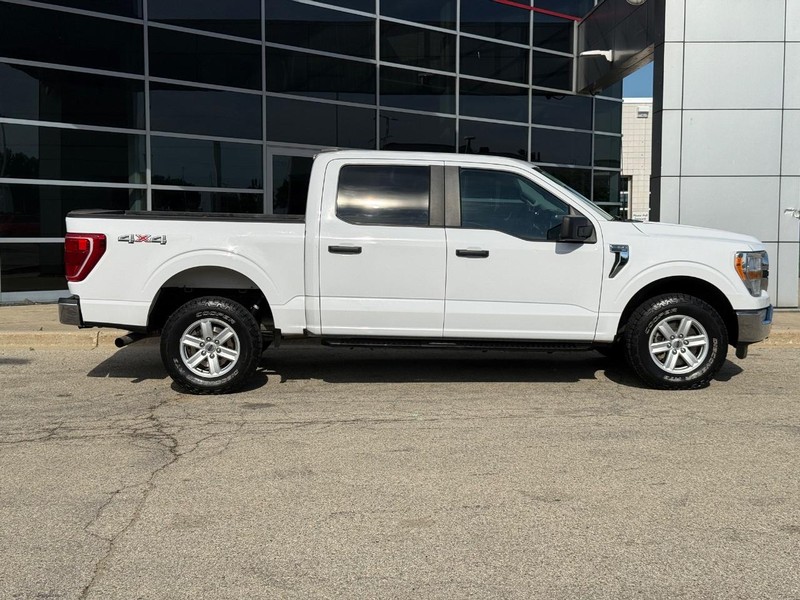 Ford F-150 Vehicle Full-screen Gallery Image 02