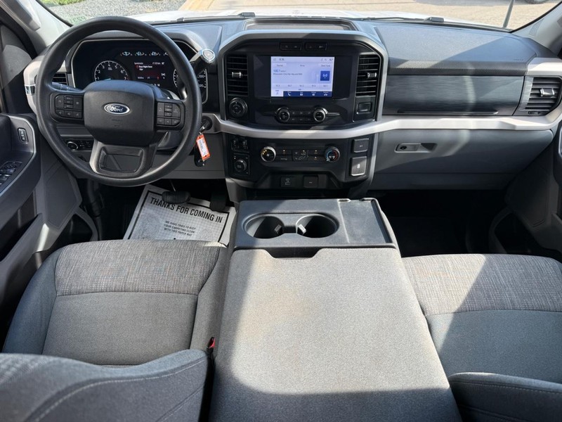 Ford F-150 Vehicle Full-screen Gallery Image 13