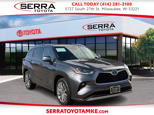 Milwaukee WI 2021 Toyota Highlander more details - toyota highlander
