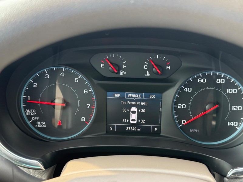 Chevrolet Malibu Vehicle Full-screen Gallery Image 22
