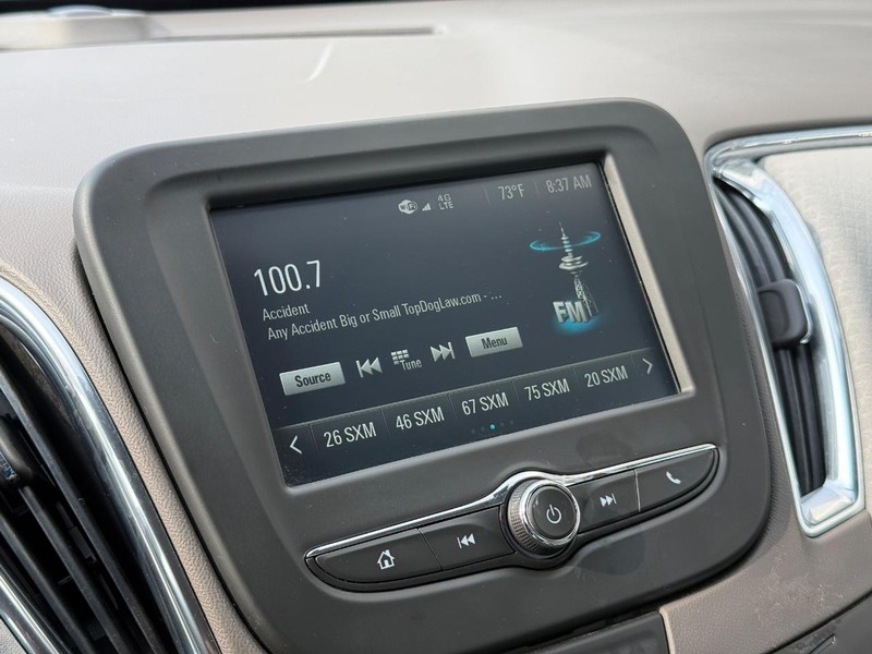 Chevrolet Malibu Vehicle Full-screen Gallery Image 23