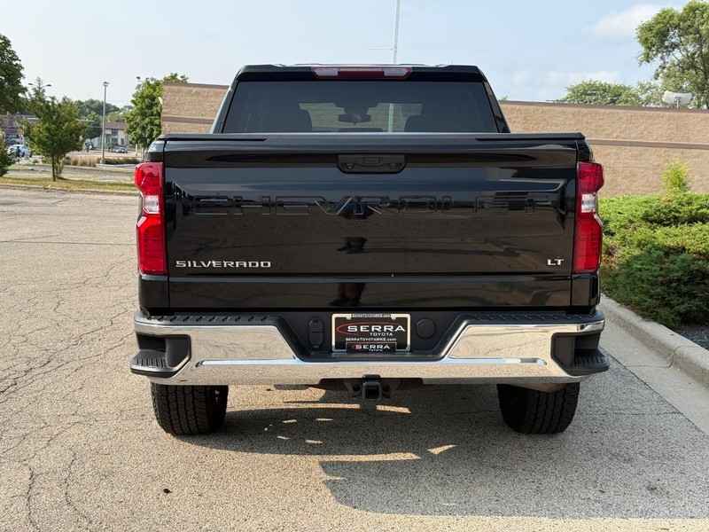 Chevrolet Silverado 1500 Vehicle Full-screen Gallery Image 04