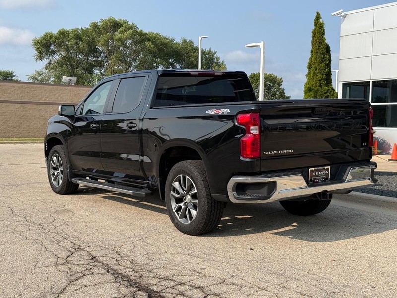 Chevrolet Silverado 1500 Vehicle Full-screen Gallery Image 05