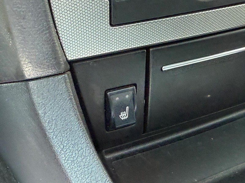 Chrysler 300 Vehicle Full-screen Gallery Image 29