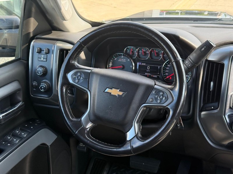 Chevrolet Silverado 2500HD Vehicle Full-screen Gallery Image 14