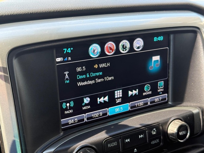 Chevrolet Silverado 2500HD Vehicle Full-screen Gallery Image 23