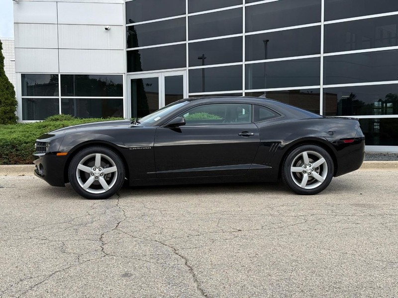 Chevrolet Camaro Vehicle Full-screen Gallery Image 06