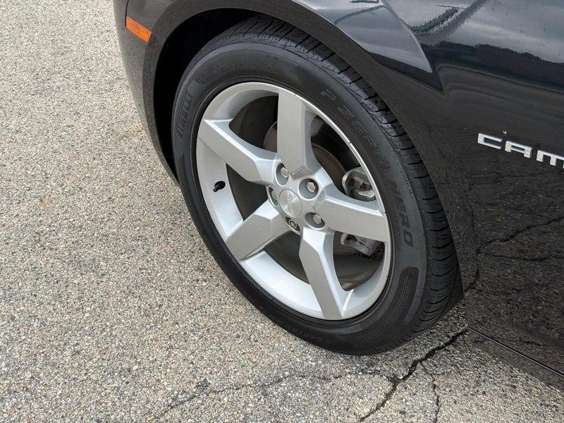 Chevrolet Camaro Vehicle Full-screen Gallery Image 10