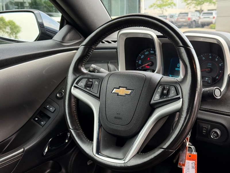Chevrolet Camaro Vehicle Full-screen Gallery Image 14