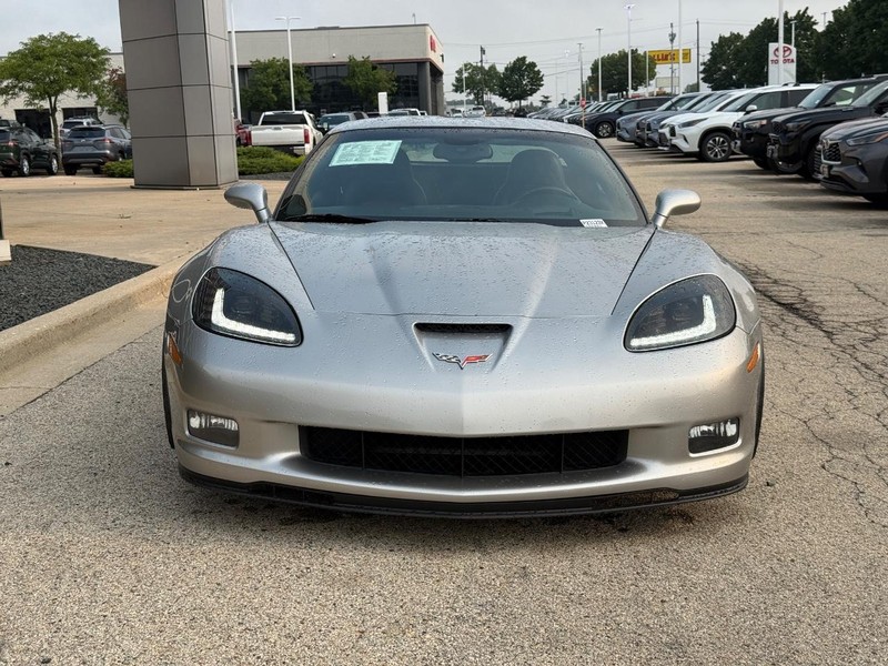 Chevrolet Corvette Vehicle Full-screen Gallery Image 08