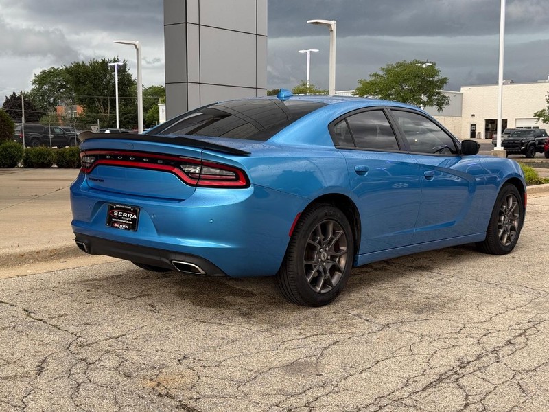 Dodge Charger Vehicle Full-screen Gallery Image 03