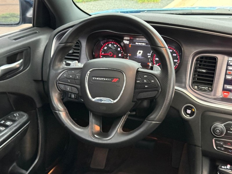 Dodge Charger Vehicle Full-screen Gallery Image 14