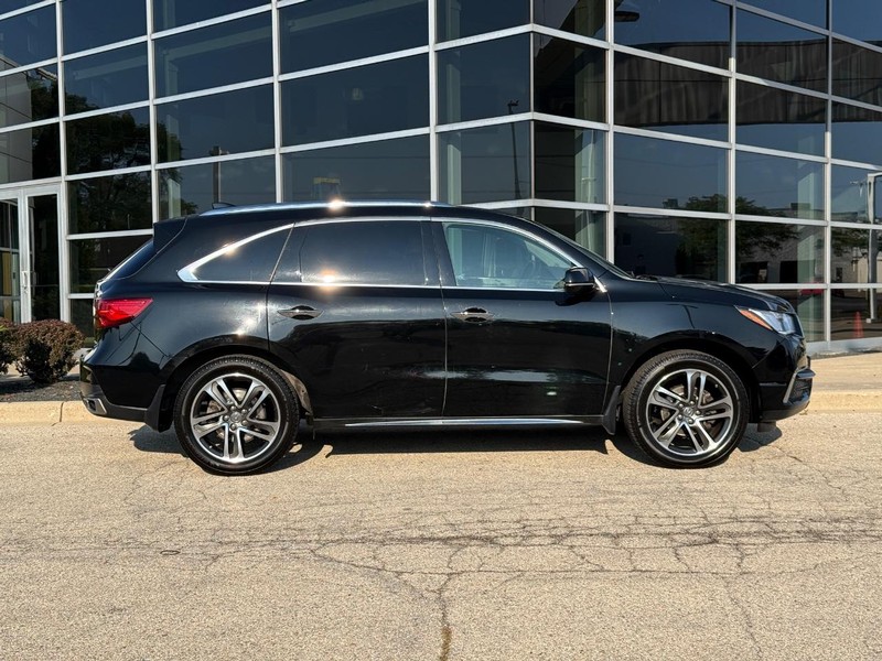 Acura MDX Vehicle Full-screen Gallery Image 28