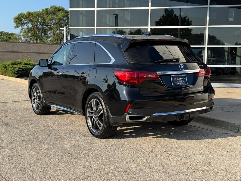 Acura MDX Vehicle Full-screen Gallery Image 31
