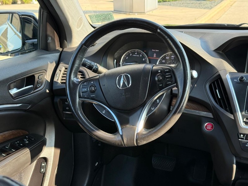Acura MDX Vehicle Full-screen Gallery Image 41