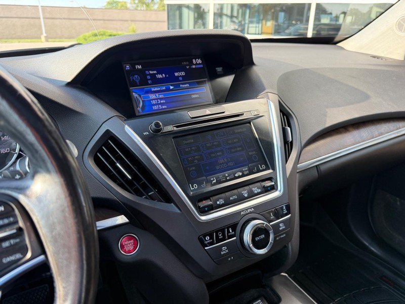 Acura MDX Vehicle Full-screen Gallery Image 53