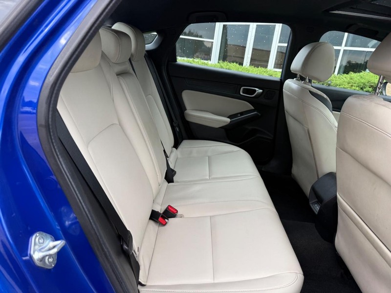 Acura Integra Vehicle Full-screen Gallery Image 12