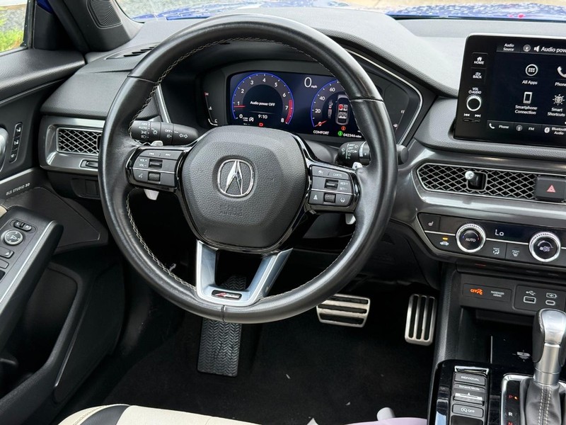 Acura Integra Vehicle Full-screen Gallery Image 14