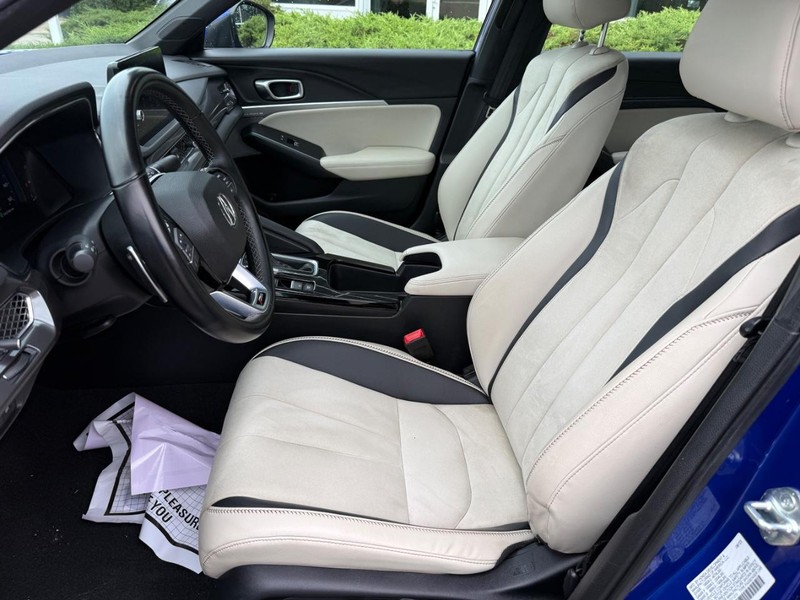 Acura Integra Vehicle Full-screen Gallery Image 16