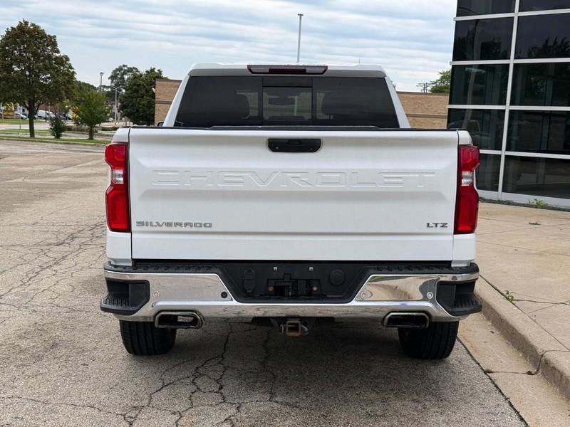 Chevrolet Silverado 1500 Vehicle Full-screen Gallery Image 04