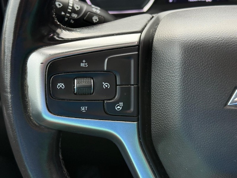 Chevrolet Silverado 1500 Vehicle Full-screen Gallery Image 20
