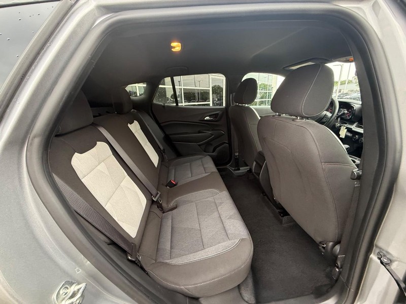 Chevrolet Trax Vehicle Full-screen Gallery Image 11