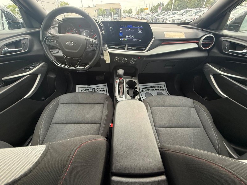 Chevrolet Trax Vehicle Full-screen Gallery Image 12