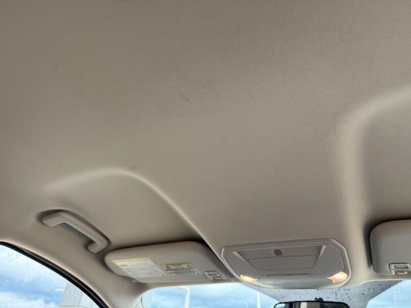 Ford Escape Vehicle Full-screen Gallery Image 15