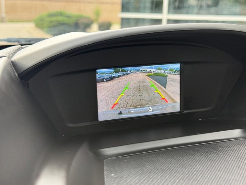 Ford Escape Vehicle Full-screen Gallery Image 24