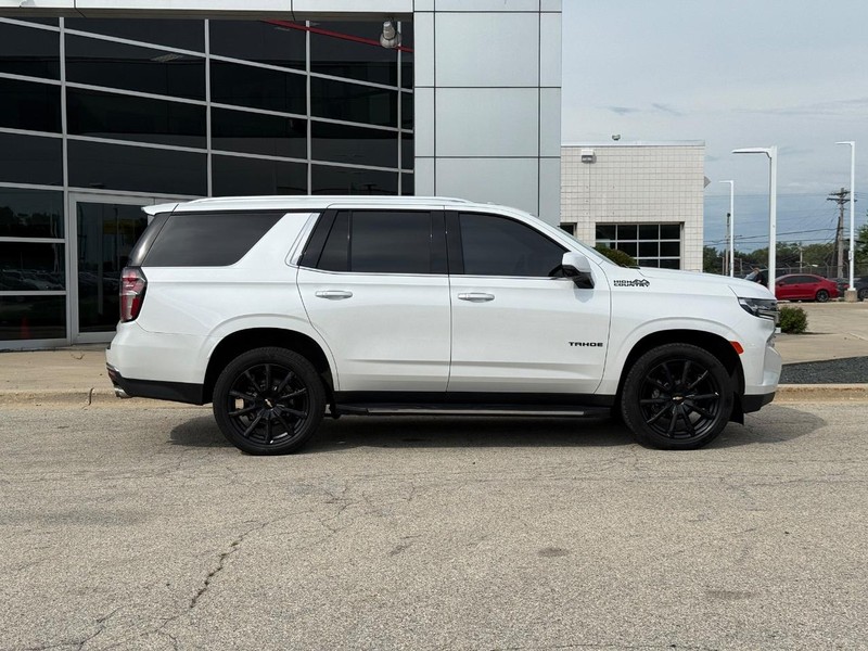 Chevrolet Tahoe Vehicle Full-screen Gallery Image 02