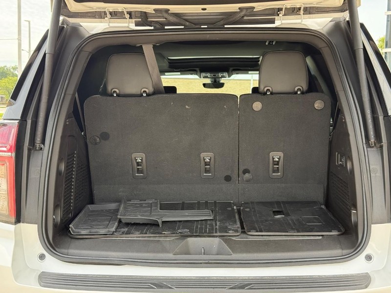 Chevrolet Tahoe Vehicle Full-screen Gallery Image 09