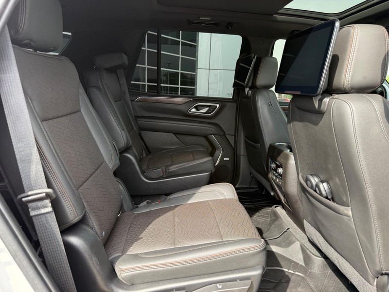 Chevrolet Tahoe Vehicle Full-screen Gallery Image 12