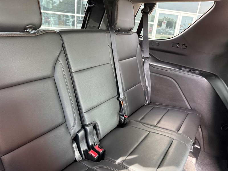 Chevrolet Tahoe Vehicle Full-screen Gallery Image 13