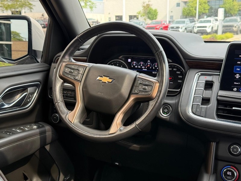 Chevrolet Tahoe Vehicle Full-screen Gallery Image 15