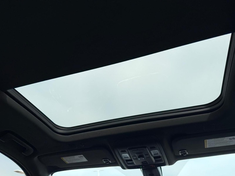 Chevrolet Tahoe Vehicle Full-screen Gallery Image 16
