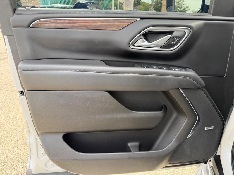 Chevrolet Tahoe Vehicle Full-screen Gallery Image 21