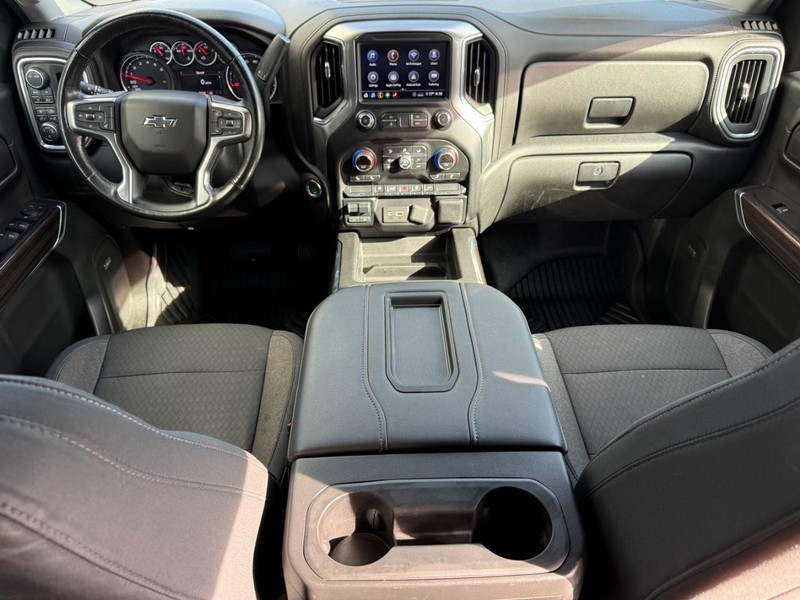 Chevrolet Silverado 1500 Vehicle Full-screen Gallery Image 13