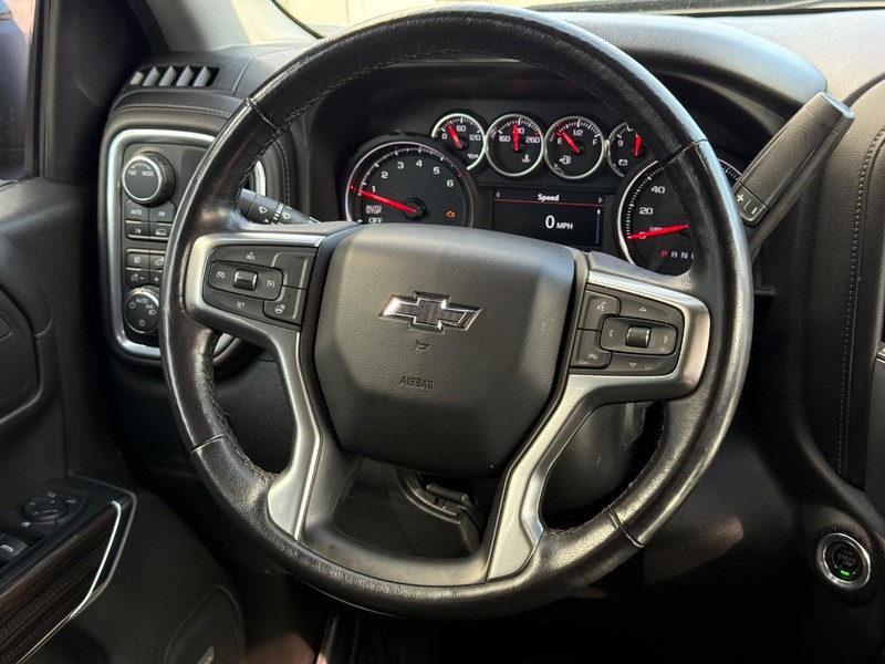 Chevrolet Silverado 1500 Vehicle Full-screen Gallery Image 14