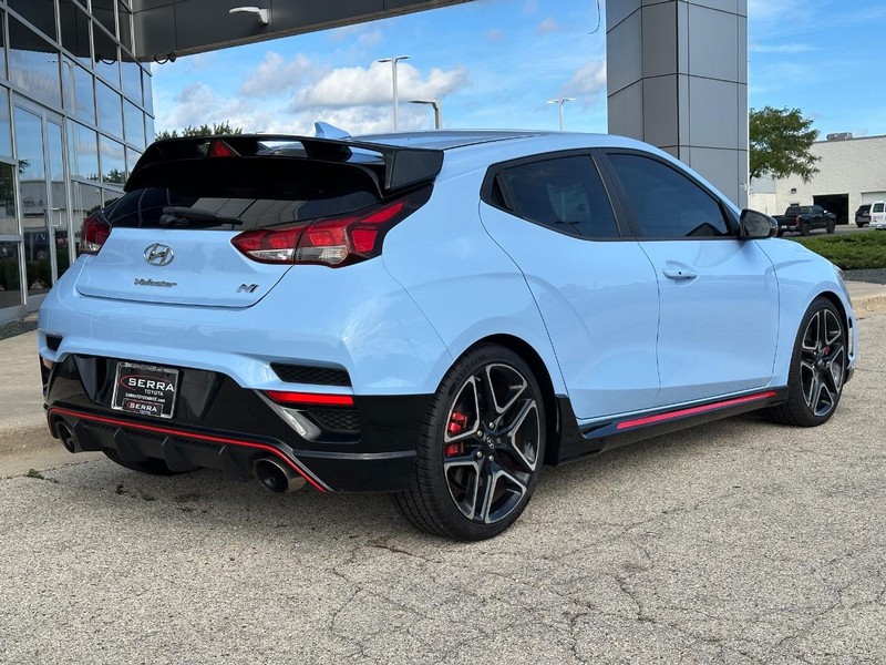 Hyundai Veloster N Vehicle Full-screen Gallery Image 03