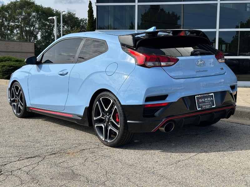 Hyundai Veloster N Vehicle Full-screen Gallery Image 06