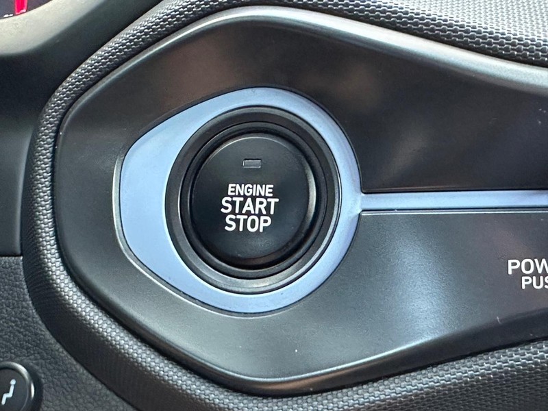 Hyundai Veloster N Vehicle Full-screen Gallery Image 17