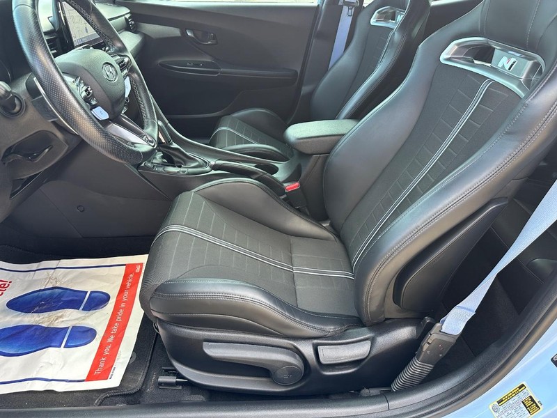 Hyundai Veloster N Vehicle Full-screen Gallery Image 27