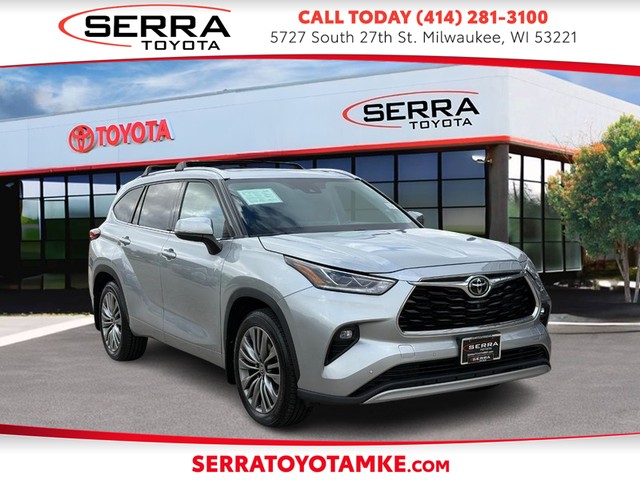 Milwaukee WI 2021 Toyota Highlander more details - toyota highlander
